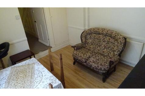 Ground Floor Flat includes Gas and electric