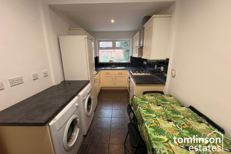 Harrington Drive, Lenton, Nottingham, NG7 1JJ photo 4