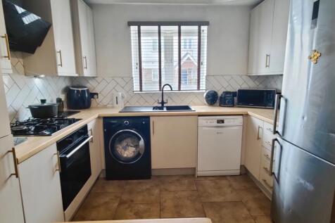 Summerson Close, Rochester, Kent, ME1 3BF photo 4