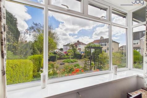 Welcome to 2 Rossall Road!