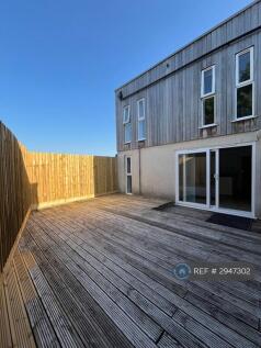 Side Decked Area