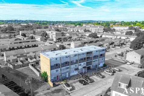 Basildon, SS14 - property photo
