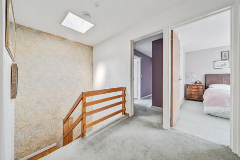 1303470-21-68401d...