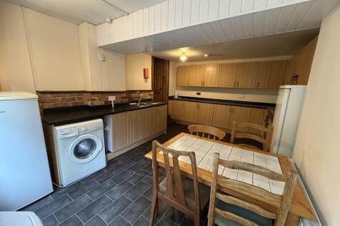Broadlands Road,  photo 2