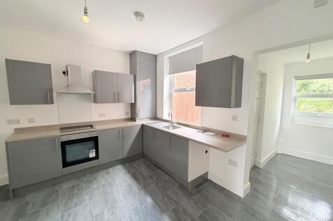Cross Green Crescent, Leeds, LS9 photo 3