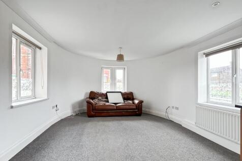 79 Cambridge Court, Tindale Crescent, Bishop Auckland, County Durham, DL14 photo 3