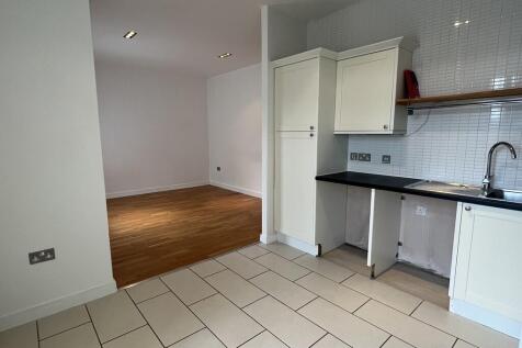 Muntjac Way, Witham St. Hughs photo 4