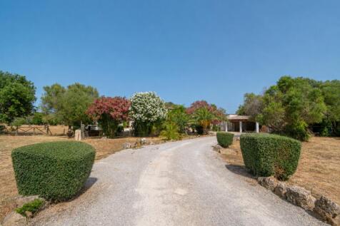 Rustic villa for sale 