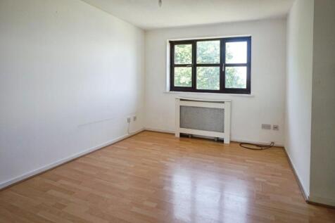 Emerald House, Rainham photo 3