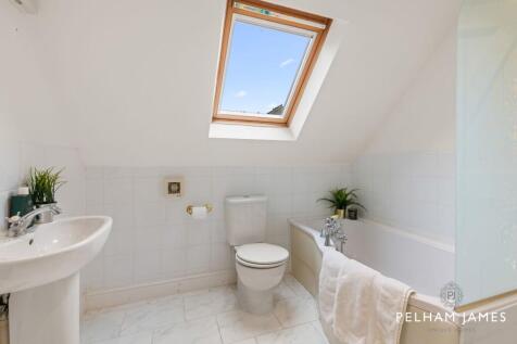 Bathroom, Greytrex House, Stamford