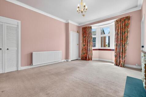 8 blackdales avenue, largs_05.jpg