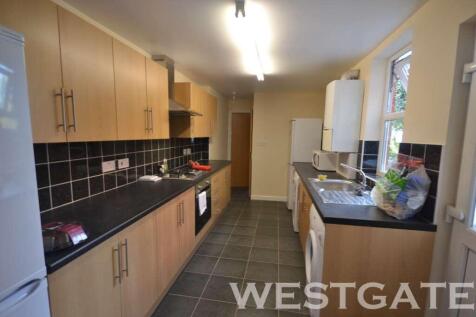 6-bed terraced on Donnington Road, Reading, £3,900/mo