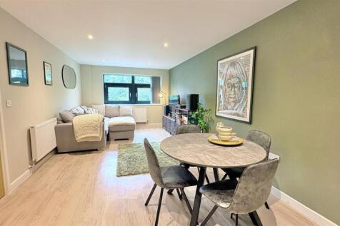 Open Plan Living/Kitchen