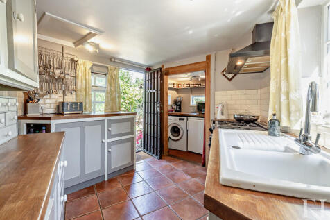 8659652-interiorW...