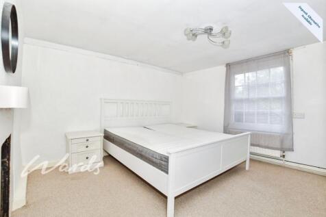 High Street Staplehurst TN12 photo 3