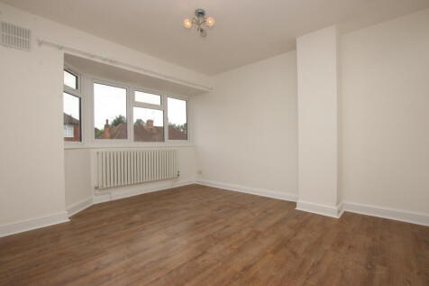 Southgate Drive, Kettering, North Northamptonshire photo 5