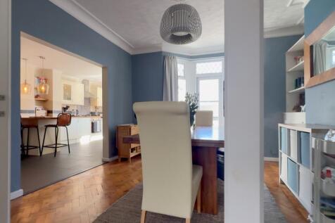 Award-winning Media team on EVERY Listing_10