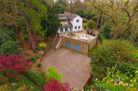 Pulborough, RH20 - property photo