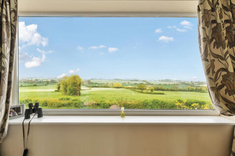 5 bed detached - Marston Lane, Frome, BA11 image 3