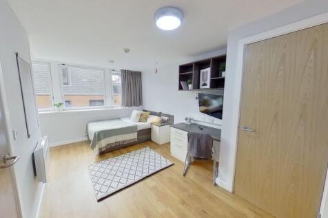 1-bed flat on Hounds Gate, Maid Marian House, NG1, £735/mo