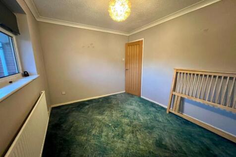 SECOND BEDROOM (2).jpg