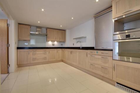 kitchen 2.jpg