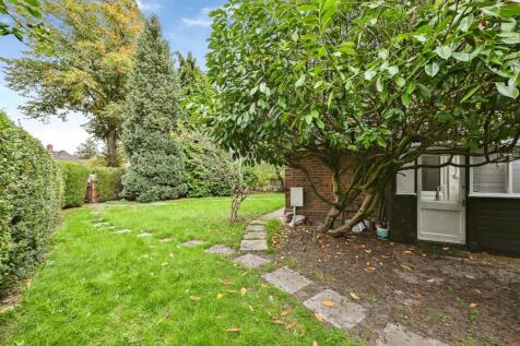 Garden To Side