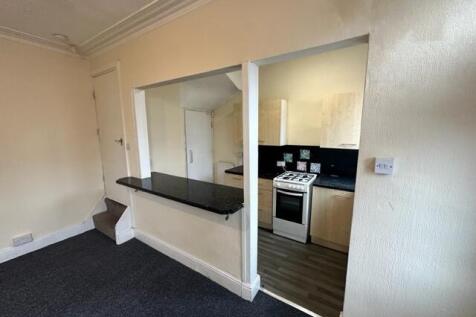 Darfield Place, Harehills, Leeds photo 3