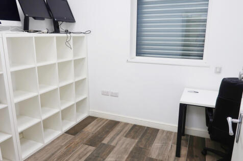 Commercial Property to rent Image 10