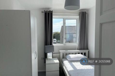 Bed 3, Front Single Bedroom