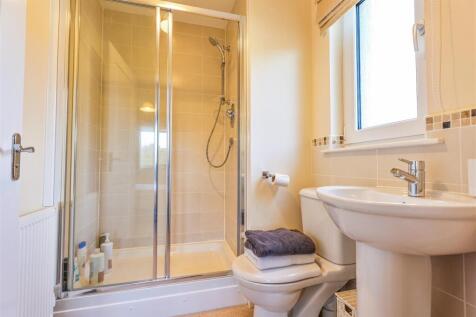25- Ensuite.jpg