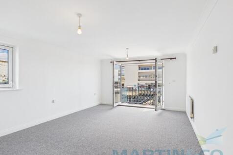 Living Room pic 1