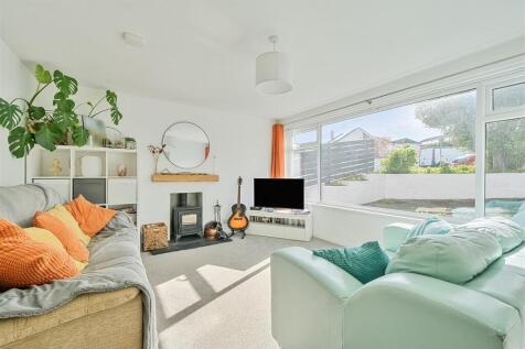 Cleeve Sitting Room.jpg