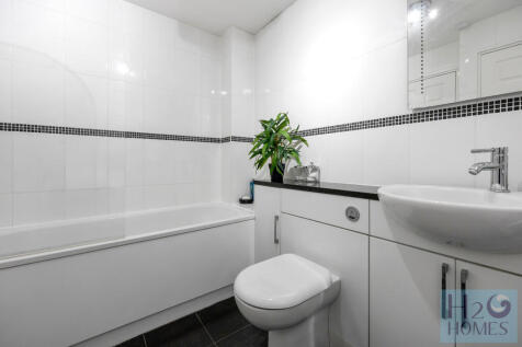 Hamilton Court_13...