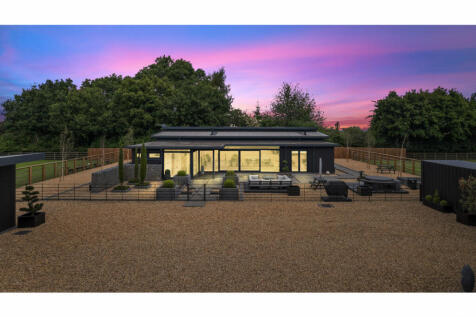 Lutterworth, LE17 - property photo