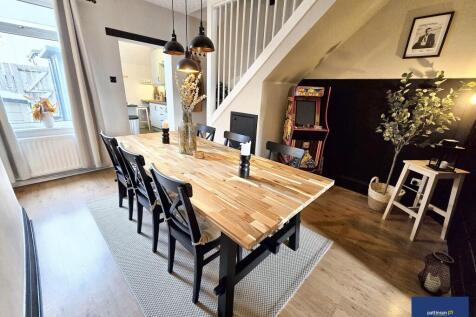 Rowlands Gill, NE39 - property photo