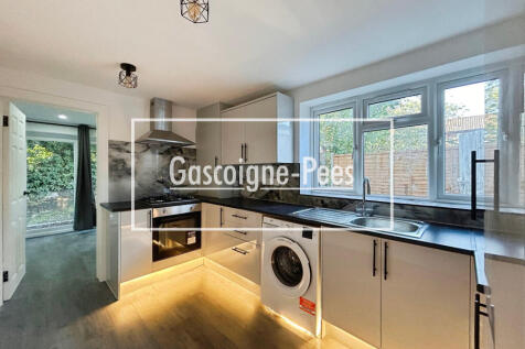 Tuns Lane, Slough, SL1 photo 2