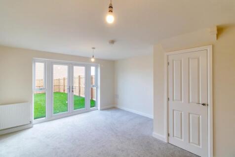 3 bedroom Semi Detached House in Dandelion Drive, Cramlington photo 4