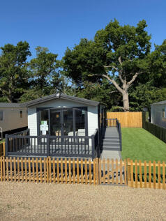 2 Bedroom Park Home for Sale
