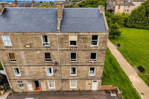 Flat 3 18 Caldrum Street Dundee-1.jpg