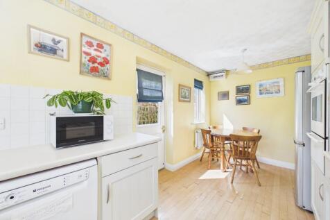 Kitchen / Breakfast Room