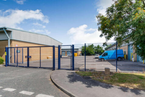 Commercial Property to rent Image 10
