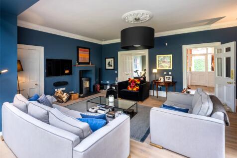 5 bed, 4 bath Detached in Edinburgh - Photo 4