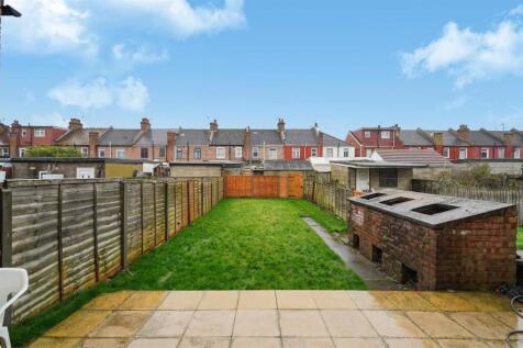 15 Waverley Avenue - IyOG02yCc7vY3axDi4S8.jpg