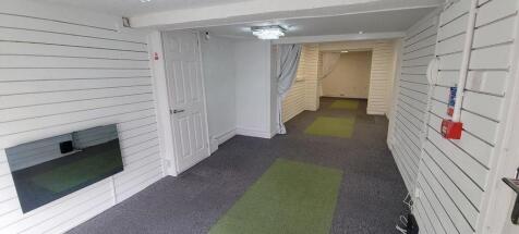 Commercial Property to rent Image 3
