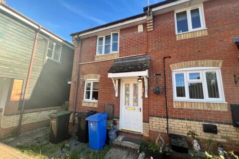2-bed terraced on Swallowtail Close, Ipswich, Ipswich, IP8, £975/mo