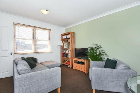 2-bed flat on London Street, Reading, Berkshire, RG1, £1,850/mo