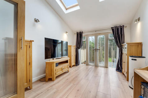 15 BROOMFIELDS-4.jpg