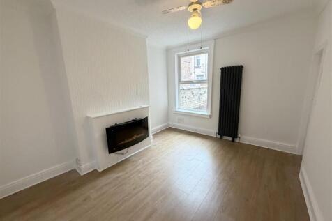 Asquith Avenue, Birkenhead photo 3