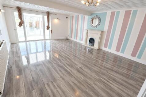 Girtrell Road, Wirral, Merseyside, CH49 photo 5